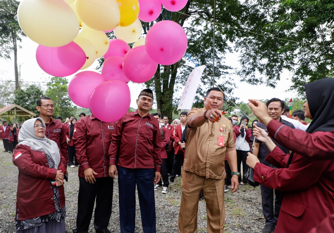 Pemda Bungo Beri Perhatian Terhadap Pendidikan